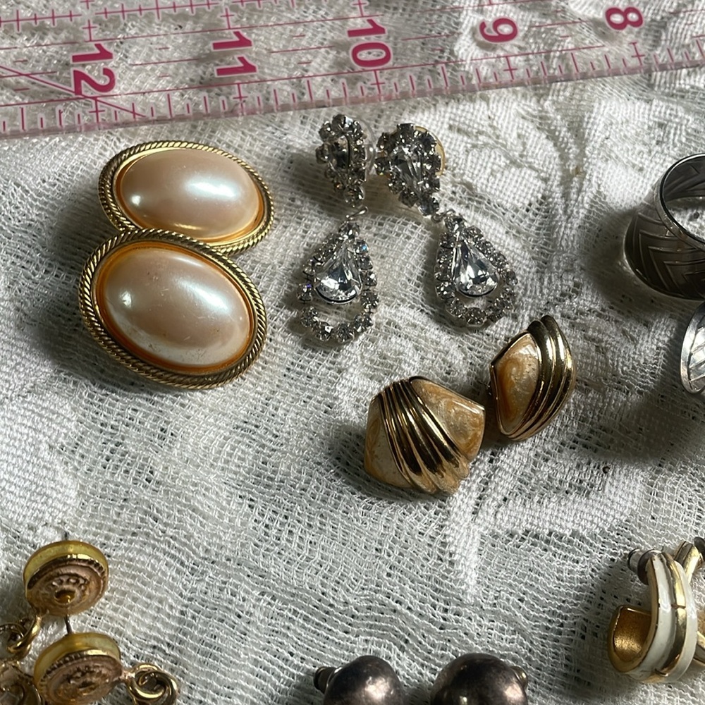 Random earrings - Picture 2 of 5